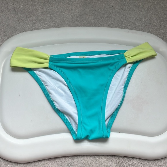 Victoria Secret Swim 2 piece bikini| top size M | bottom size S - Picture 3 of 5